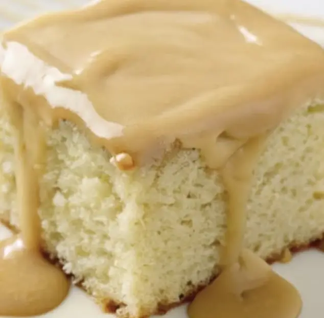 Gâteau Blanc à la Crème à l’Érable : Douceur Moelleuse du Québec