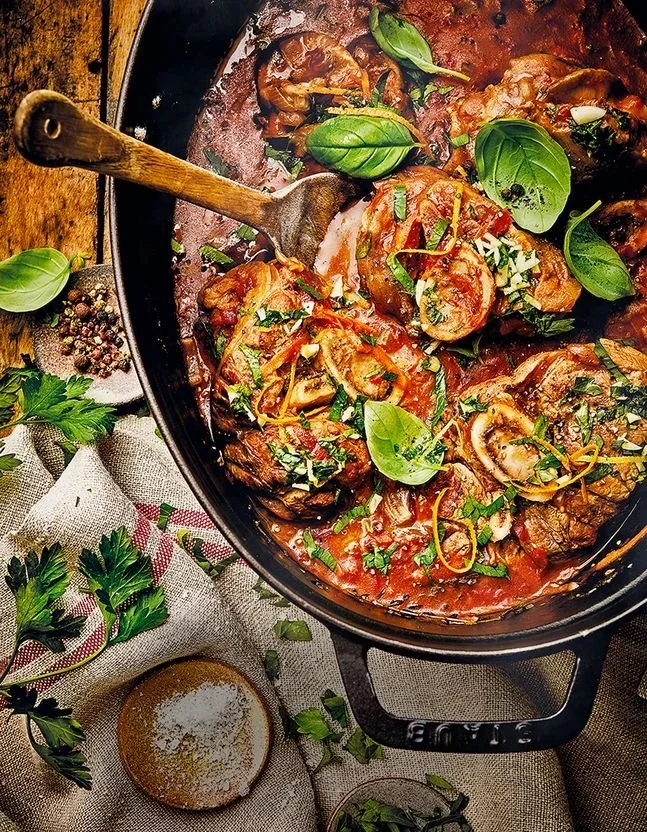 Plat d'osso-buco à la milanaise, un classique de la cuisine italienne